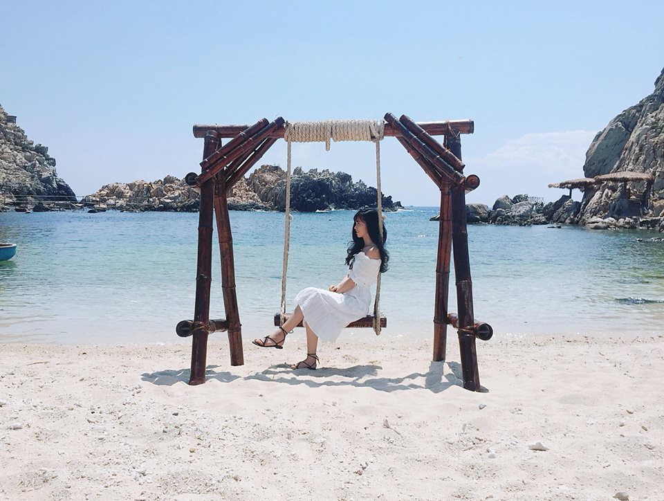 Ghé Nha Trang hè này, khám phá bãi tắm đôi duy nhất ở Việt Nam - Ảnh 4.