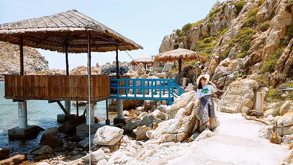 Ghé Nha Trang hè này, khám phá bãi tắm đôi duy nhất ở Việt Nam - Ảnh 6.