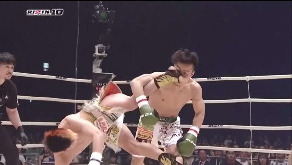 Xem thần đồng MMA Nhật Bản tung cước độc hạ đối thủ