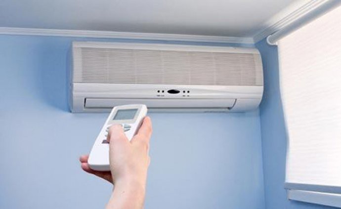 Nằm l&ograve;ng những nguy&ecirc;n tắc khi bật điều h&ograve;a để tiết kiệm điện - Ảnh 1.