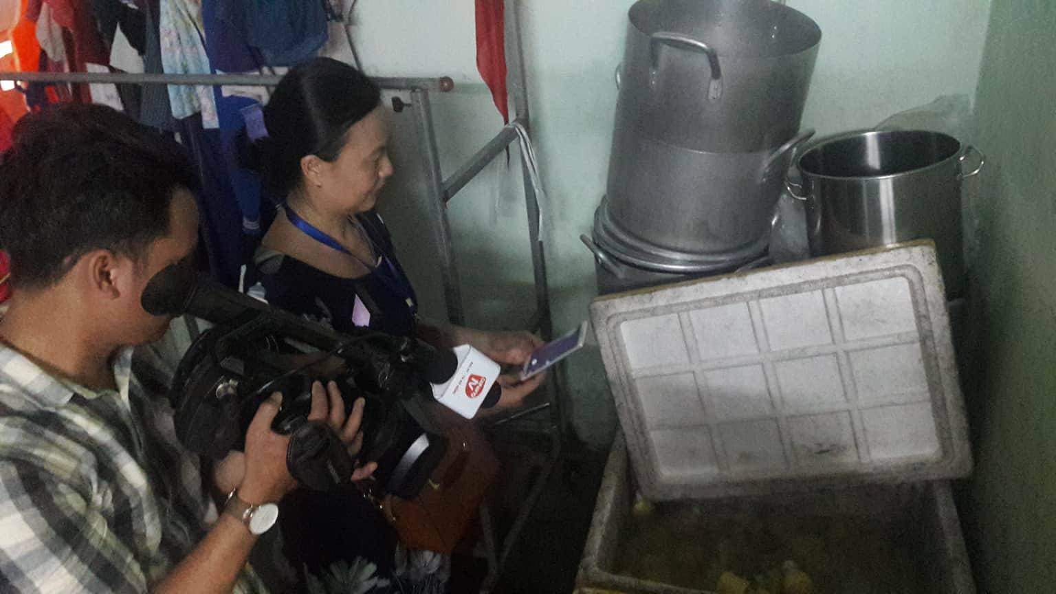 Sản xuất sữa bắp kh&ocirc;ng đảm bảo vệ sinh, 2 cơ sở bị đ&igrave;nh chỉ hoạt động - Ảnh 2.