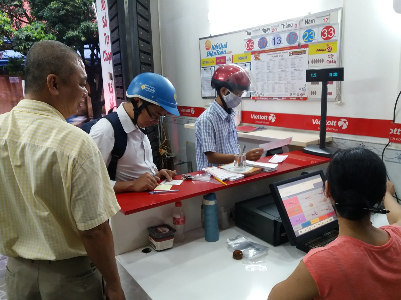 Vietlott càng mở rộng, lợi nhuận càng giảm?
