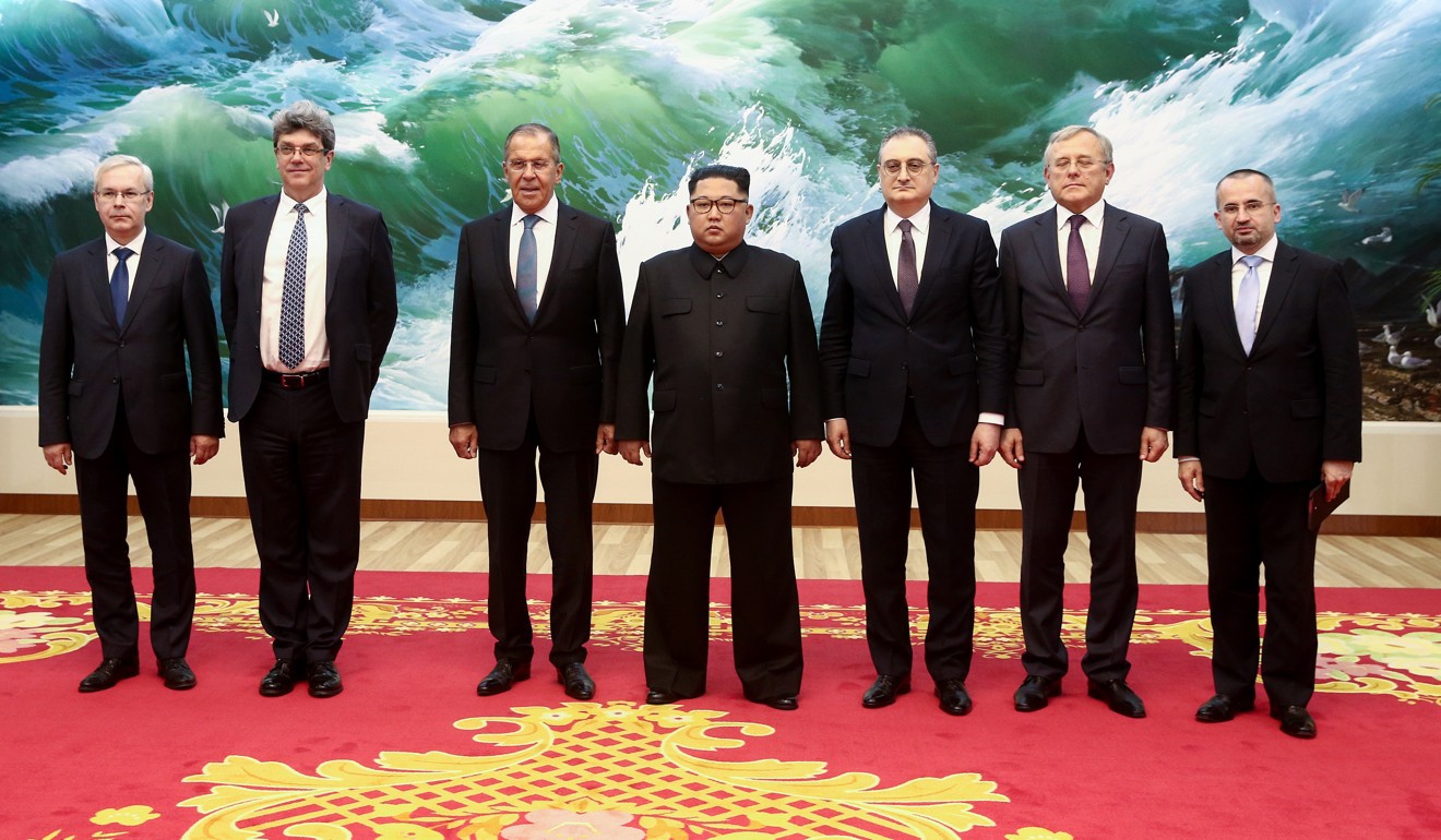 &Ocirc;ng Kim Jong-un ph&aacute;i người chuyển thư ri&ecirc;ng cho Tổng thống Trump - Ảnh 4.