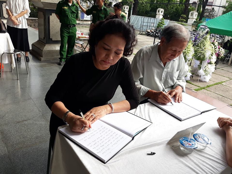 Tiễn biệt đạo diễn phim &ldquo;Về nơi gi&oacute; c&aacute;t&rdquo;! - Ảnh 8.