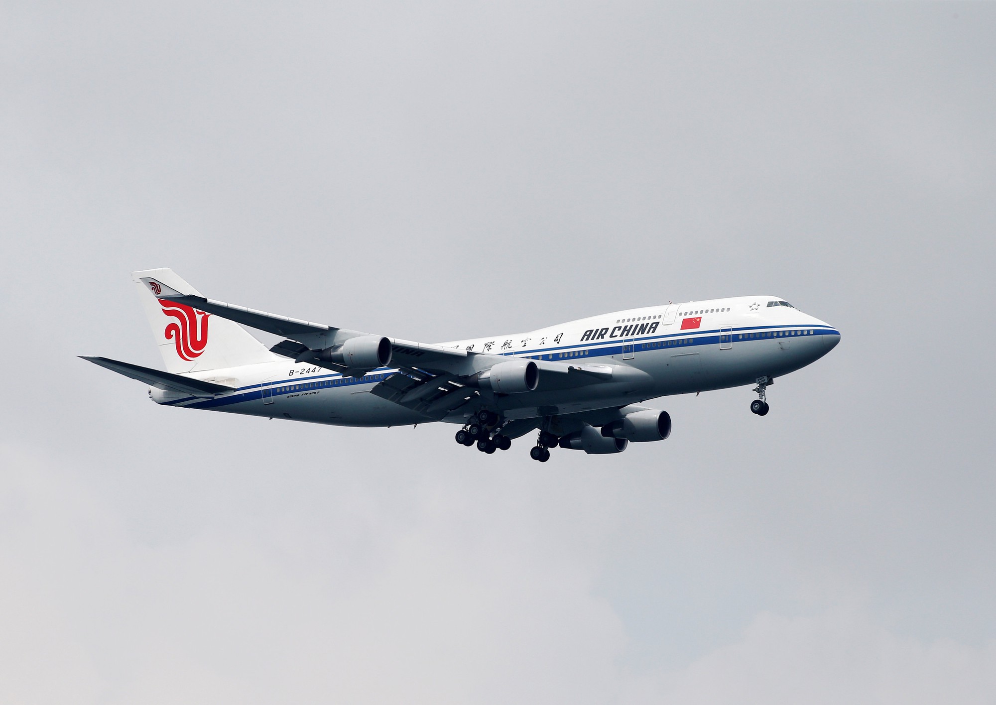 Ông Kim Jong-un tới Singapore, được vệ sĩ chạy bộ đưa về khách sạn - Ảnh 12.