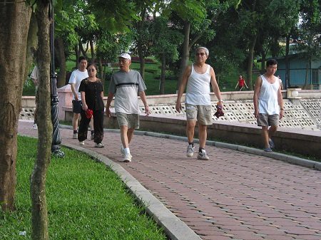 Đẩy lùi mãn dục sớm có khó không?