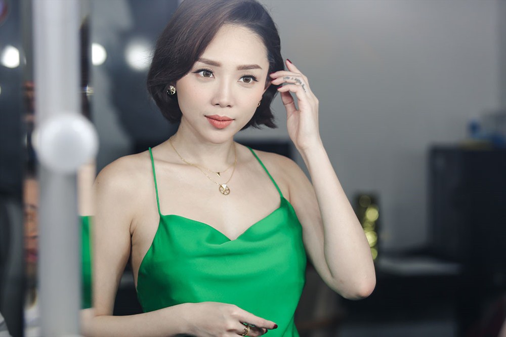 Tóc Tiên nói về đối thủ lớn nhất ở showbiz