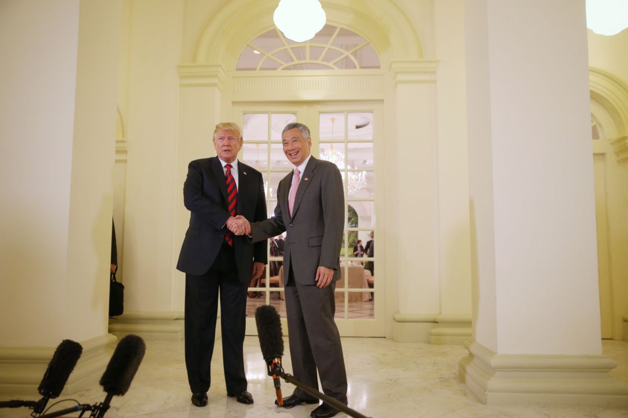 &Ocirc;ng Kim Jong-un mời Tổng thống Donald Trump tới Triều Ti&ecirc;n - Ảnh 2.