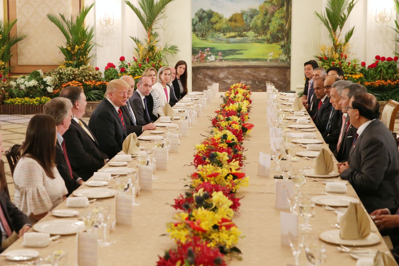 &Ocirc;ng Kim Jong-un mời Tổng thống Donald Trump tới Triều Ti&ecirc;n - Ảnh 3.