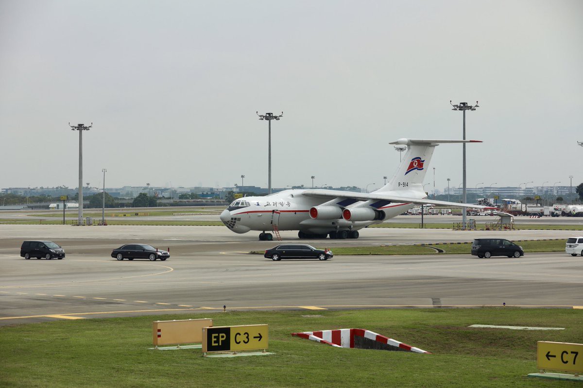 V&igrave; sao &ocirc;ng Kim Jong-un v&agrave; em g&aacute;i tới Singapore tr&ecirc;n 2 m&aacute;y bay kh&aacute;c nhau? - Ảnh 4.