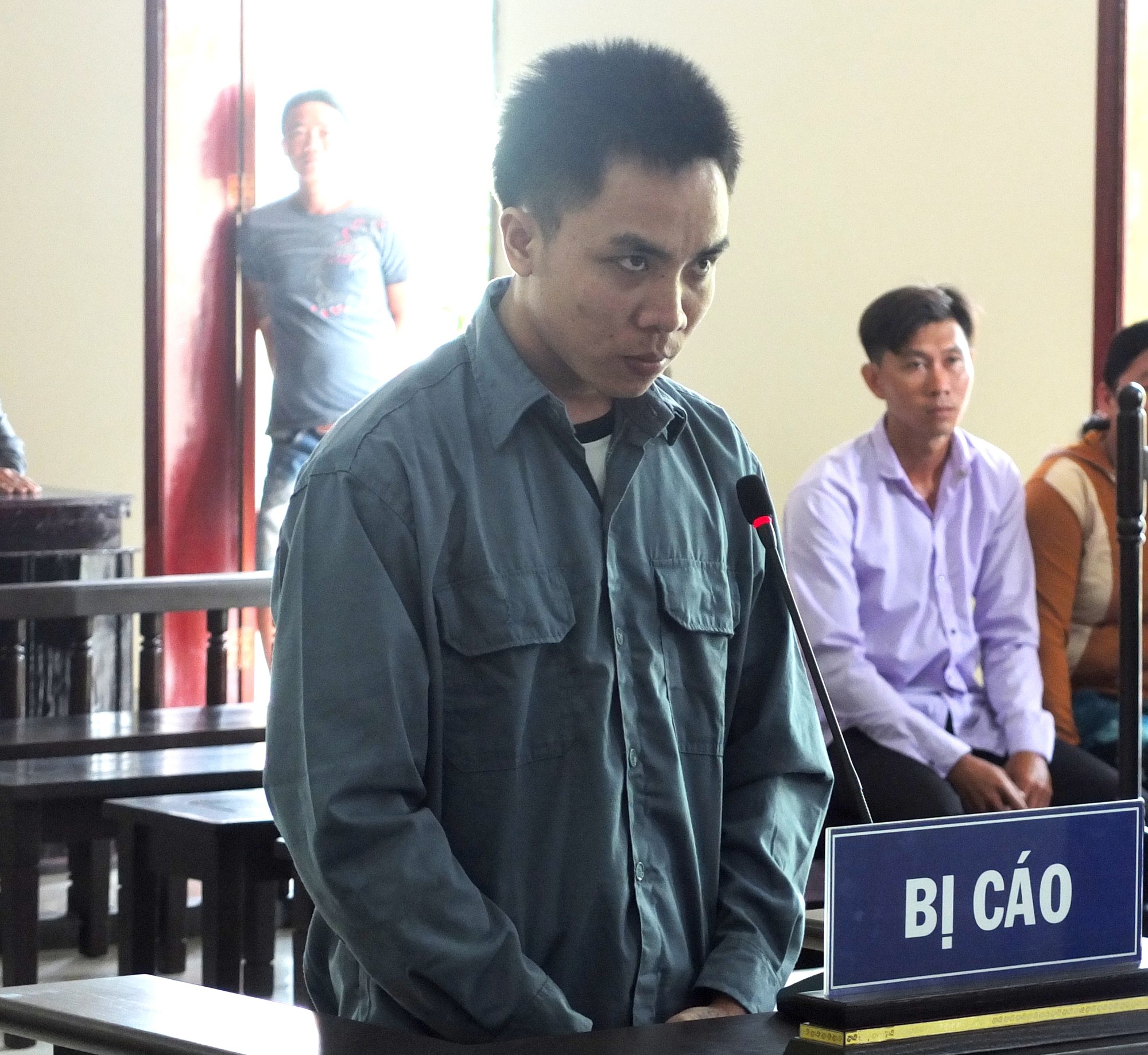 3 lần dụ b&eacute; g&aacute;i 13 tuổi giao cấu, l&atilde;nh 8 năm t&ugrave; - Ảnh 1.
