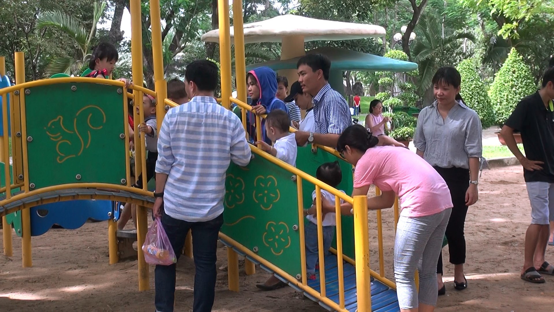Tiêu điểm: Học sinh có được nghỉ hè đúng nghĩa?