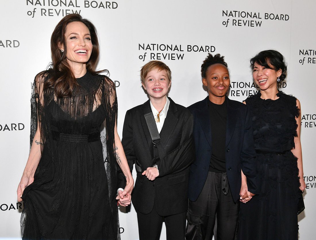 Angelina Jolie có thể mất quyền nuôi con