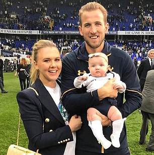 Phát sốt hình ảnh vợ chồng Harry Kane gặp Beckham 13 năm trước - Ảnh 2.