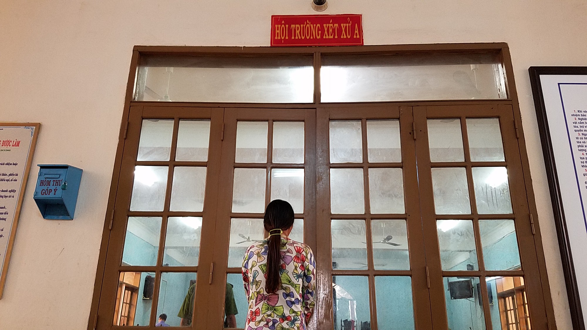 Giám đốc nhận 12 tháng tù vì nhắn tin vu khống lãnh đạo tỉnh