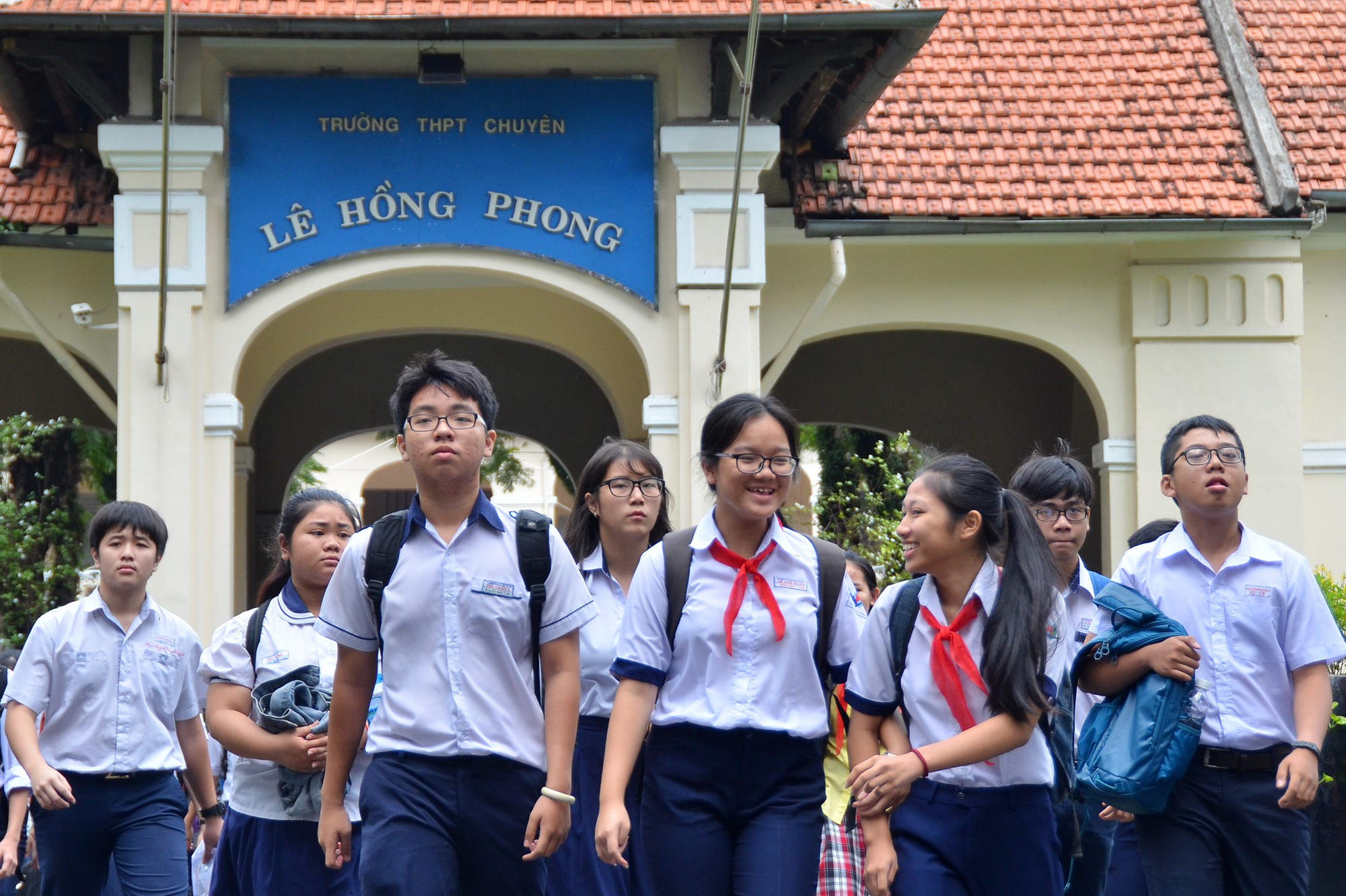 Công bố điểm chuẩn lớp 10 chuyên: Chuyên toán tăng "sốc"