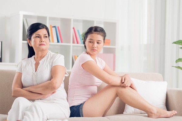 Mẹ chồng v&agrave; c&aacute;nh cửa ph&ograve;ng ngủ kh&ocirc;ng kh&oacute;a - Ảnh 2.
