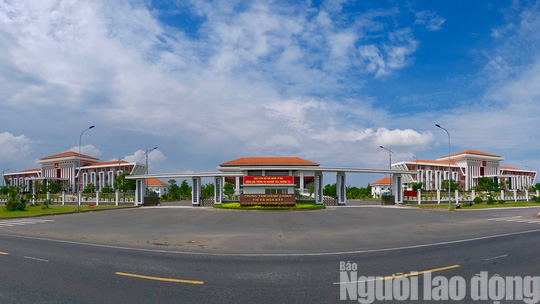 Ngắm những công trình hoành tráng ở tỉnh nghèo ĐBSCL - Ảnh 8.