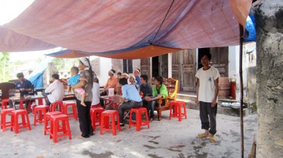 Đang ăn cơm, cô gái vừa tốt nghiệp ĐH bị chồng sắp cưới đánh tử vong