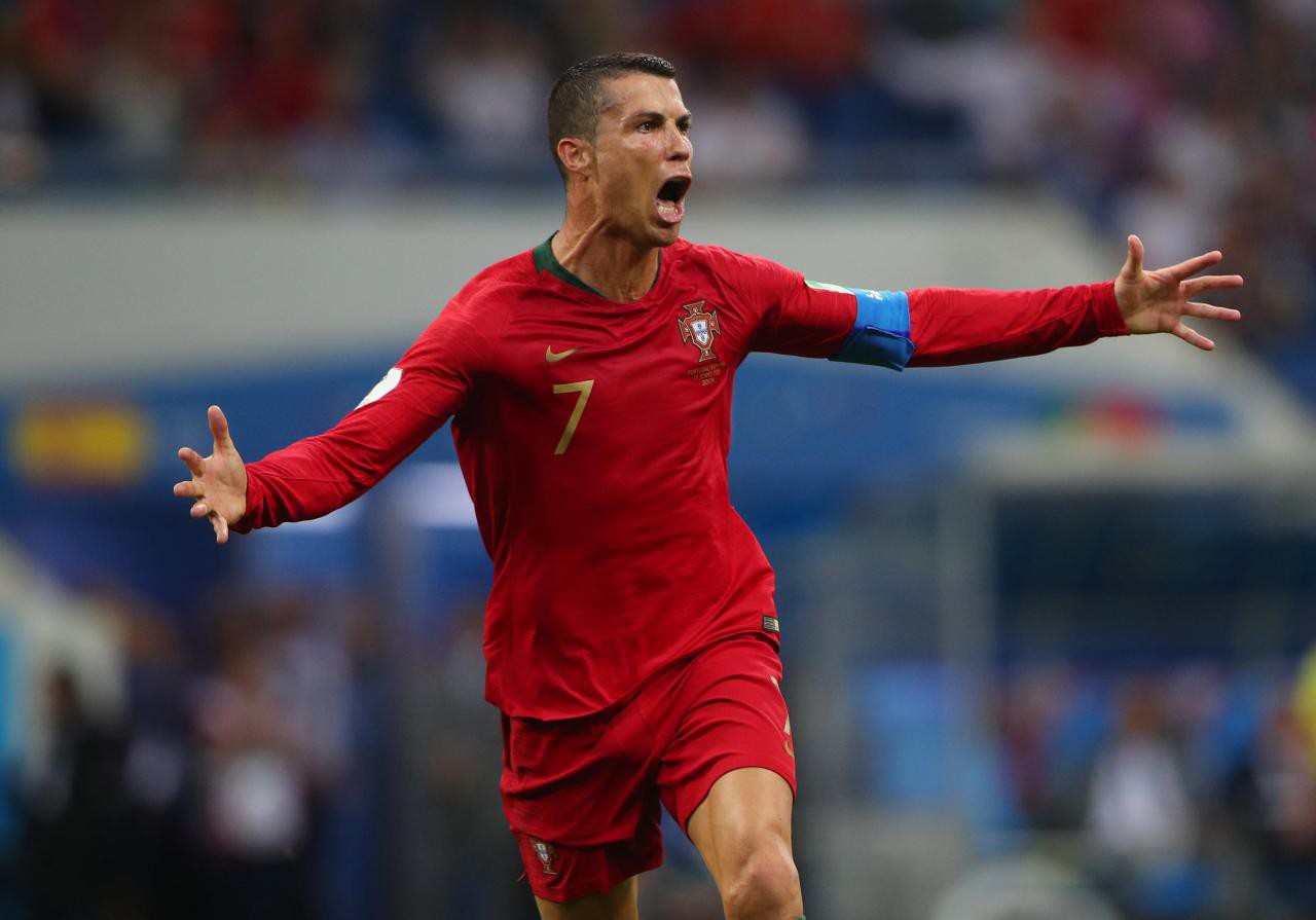 Thi đấu chói sáng, Ronaldo lập kỷ lục “vô tiền khoáng hậu”