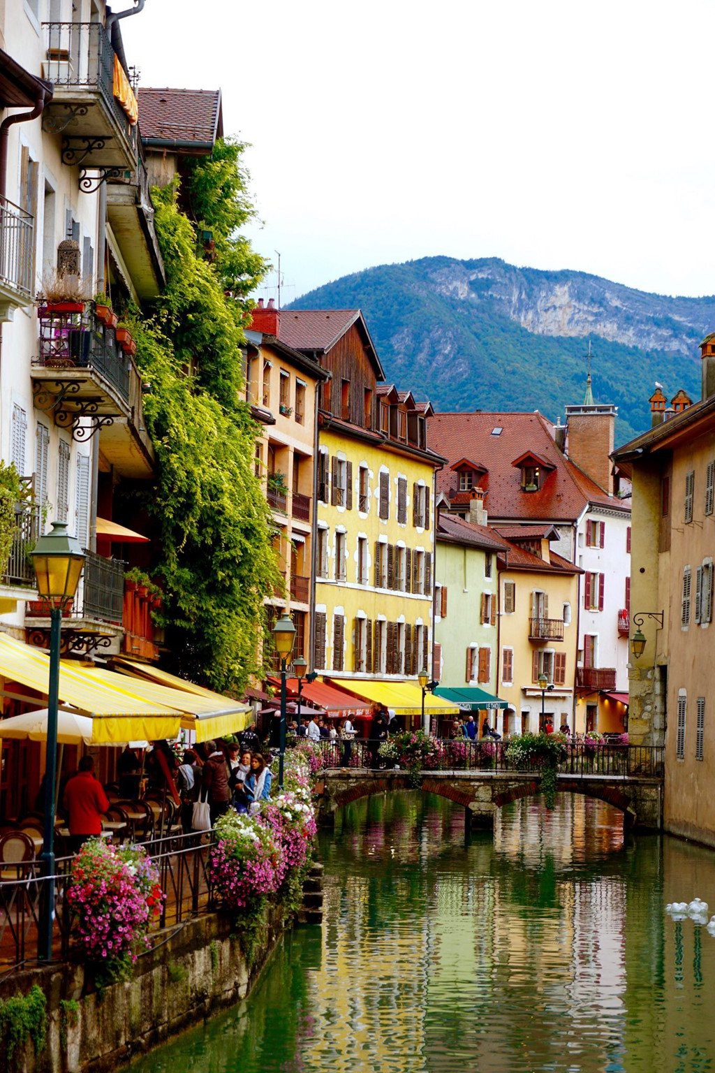 Kh&aacute;m ph&aacute; Annecy &ndash; &lsquo;Venice của nước Ph&aacute;p&rsquo; - Ảnh 2.