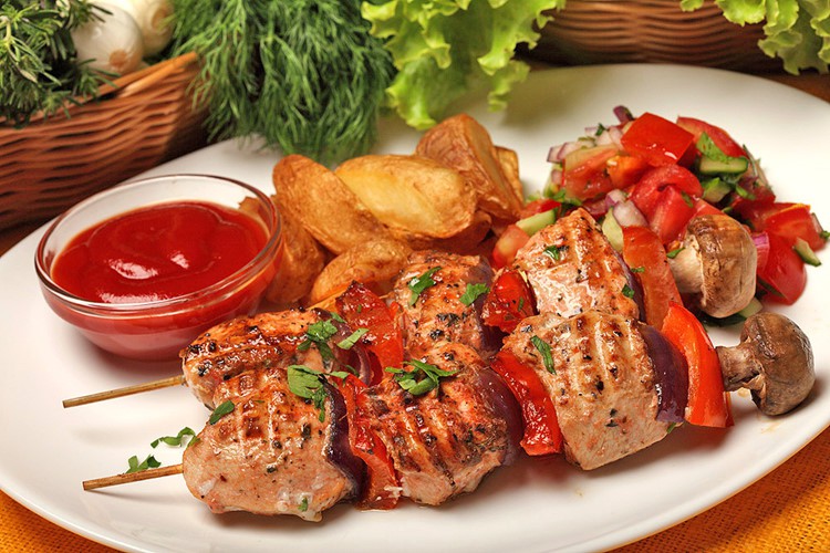 Đến Nga xem WC, kh&ocirc;ng ăn Shashlik l&atilde;ng ph&iacute; cả chuyến đi - Ảnh 9.