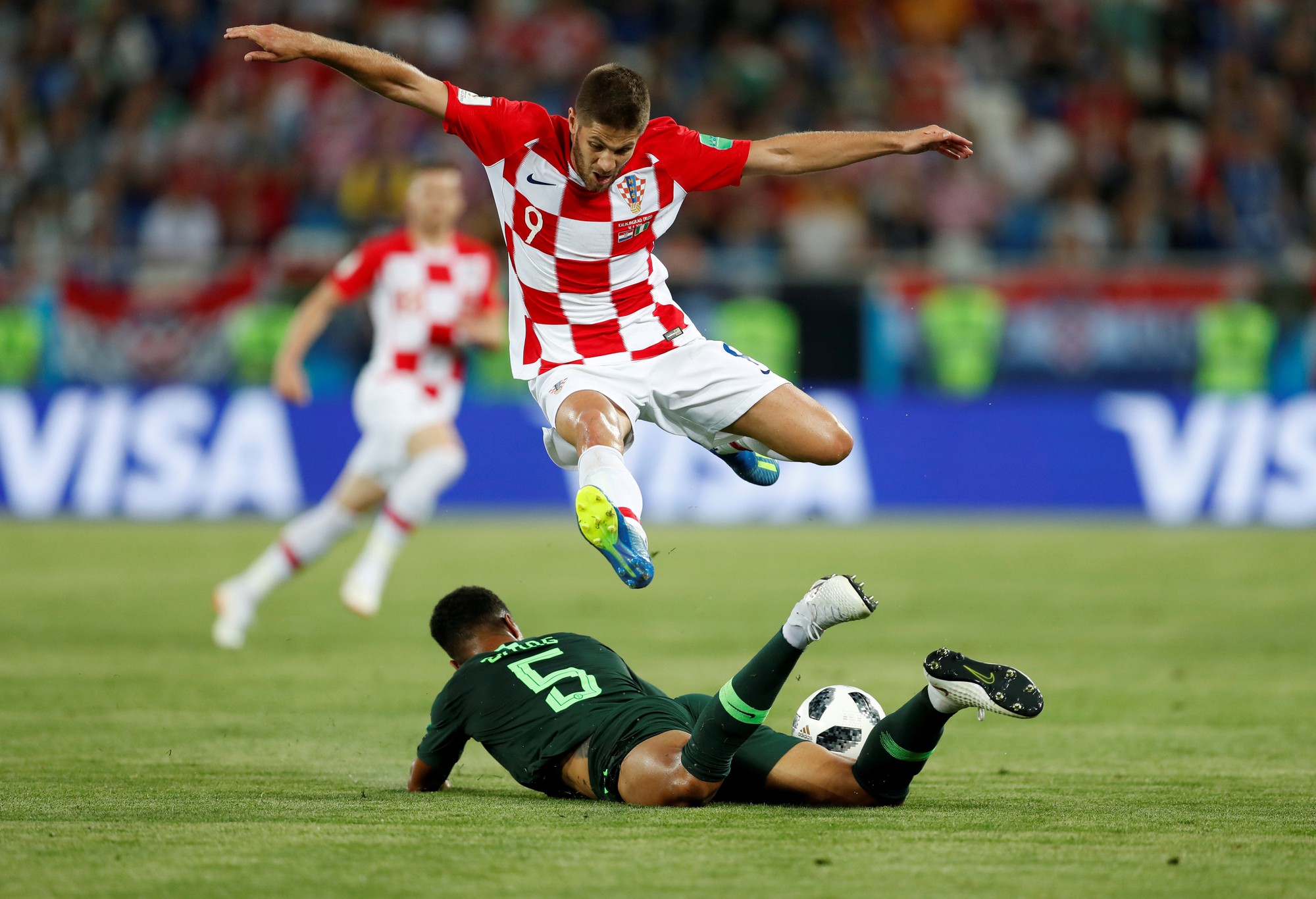 Modric: Croatia xứng đáng thắng "Đại bàng xanh"