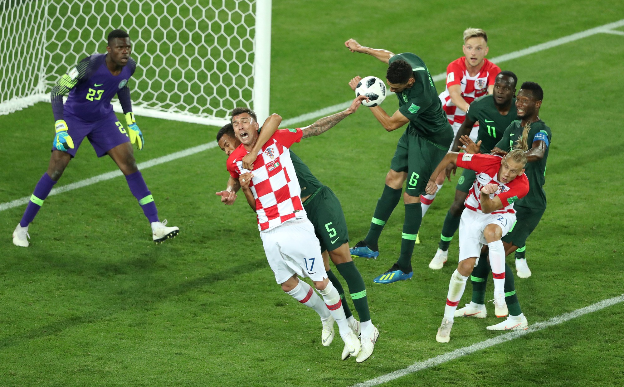 Modric: Croatia xứng đ&aacute;ng thắng Đại b&agrave;ng xanh - Ảnh 1.