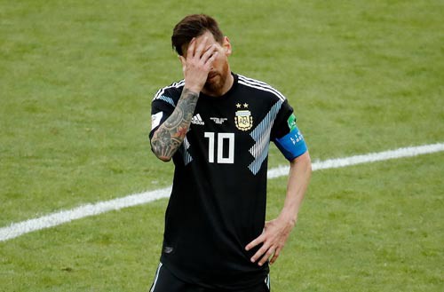 Messi tịt ngòi, Argentina chia điểm Iceland