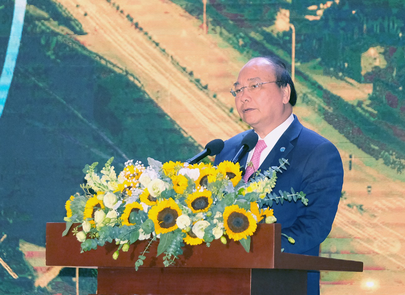 Thủ tướng: "Hà Nội không vội được đâu" thành "Hà Nội, không vội không xong"