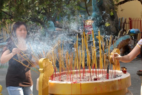 Nhang gây độc, ngoài vòng quản lý