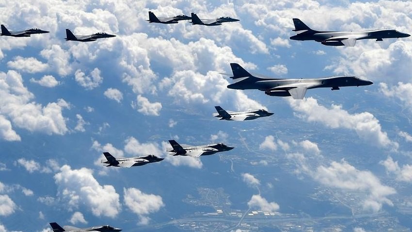 Tập trận Mỹ - Hàn tốn bao nhiêu mà ông Trump quyết bỏ? - Ảnh 2.