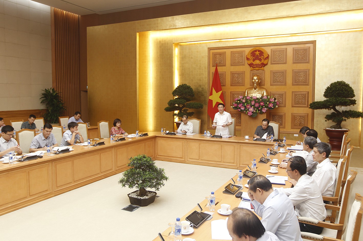 Ban chỉ đạo ph&ograve;ng chống rửa tiền họp b&agrave;n về rủi ro t&agrave;i trợ cho khủng bố - Ảnh 2.