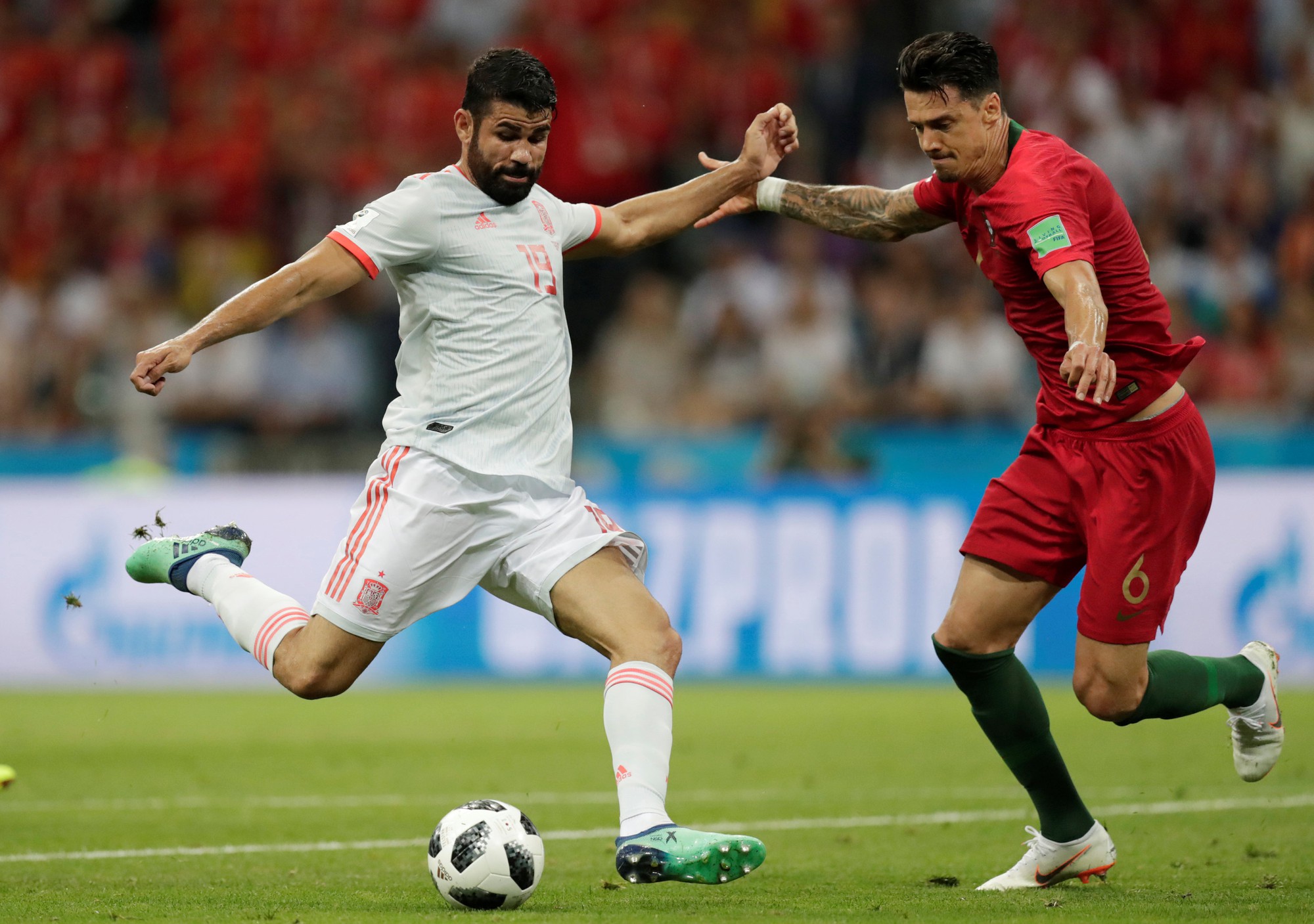 Chờ Diego Costa ph&aacute; boong-ke Iran - Ảnh 1.