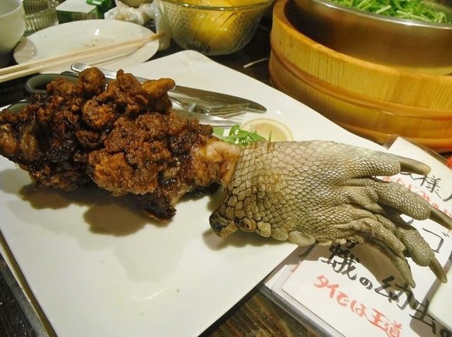 Đi nh&agrave; h&agrave;ng, c&oacute; ai d&aacute;m thử m&oacute;n ăn kinh dị n&agrave;y? - Ảnh 2.