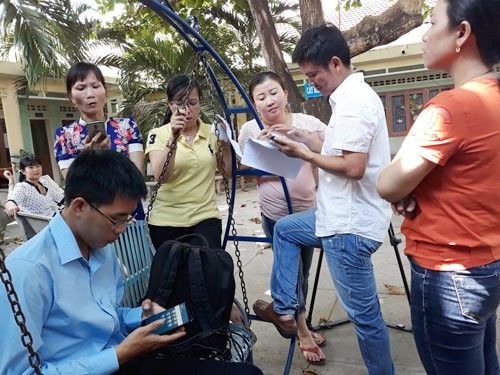 Sắp về hưu vẫn còn "treo" biên chế