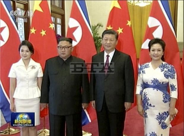 Tiết lộ cuộc n&oacute;i chuyện giữa hai &ocirc;ng Tập Cận B&igrave;nh v&agrave; Kim Jong-un - Ảnh 1.