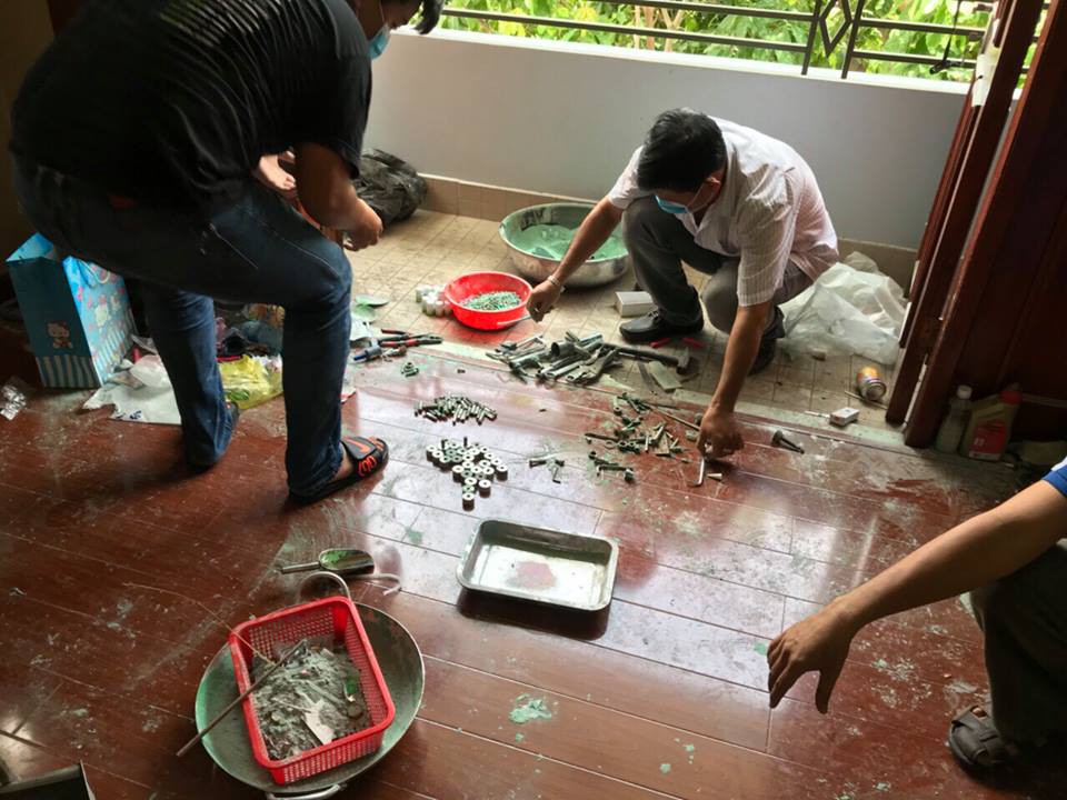 Bắt &ocirc;ng tr&ugrave;m điều h&agrave;nh c&ocirc;ng xưởng sản xuất thuốc lắc ở S&agrave;i G&ograve;n - Ảnh 4.