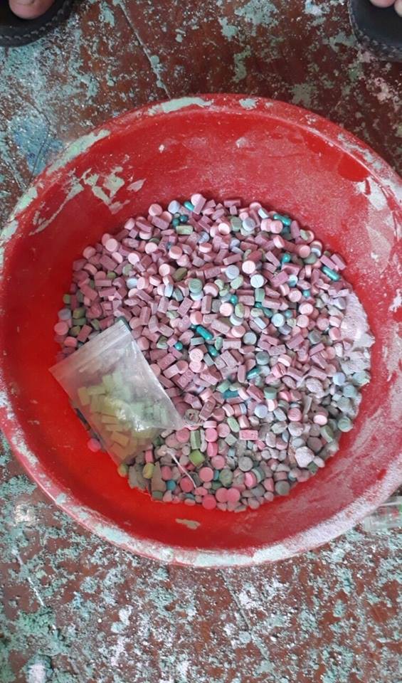 Bắt &ocirc;ng tr&ugrave;m điều h&agrave;nh c&ocirc;ng xưởng sản xuất thuốc lắc ở S&agrave;i G&ograve;n - Ảnh 5.