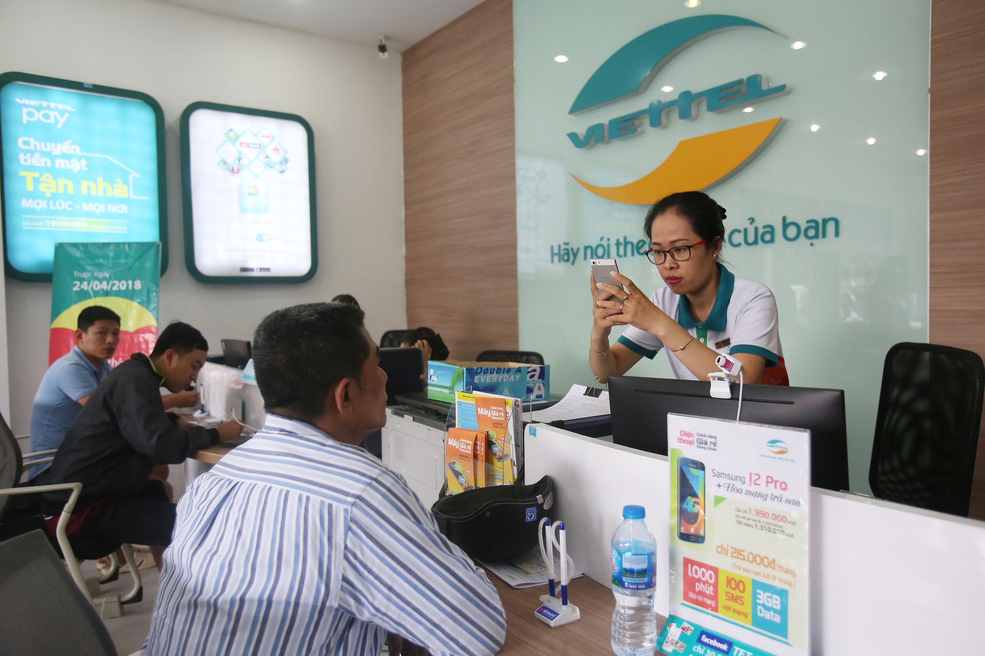 Viettel đã khóa 1 chiều các thuê bao chưa bổ sung thông tin