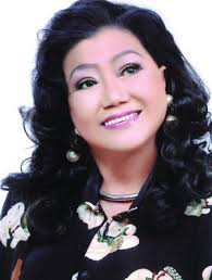 Luật ngầm ở showbiz Việt - Ảnh 1.