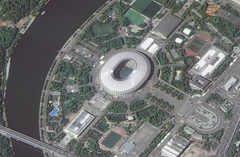 Chi&ecirc;m ngưỡng 12 s&acirc;n b&oacute;ng World Cup tuyệt đẹp từ kh&ocirc;ng trung - Ảnh 12.