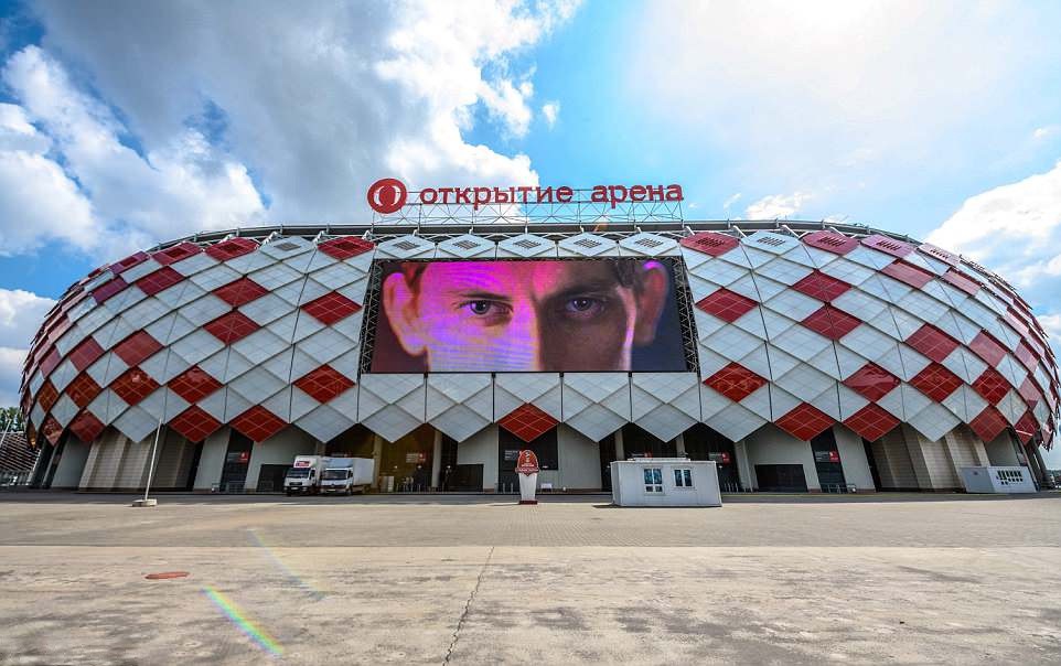 Chi&ecirc;m ngưỡng 12 s&acirc;n b&oacute;ng World Cup tuyệt đẹp từ kh&ocirc;ng trung - Ảnh 15.