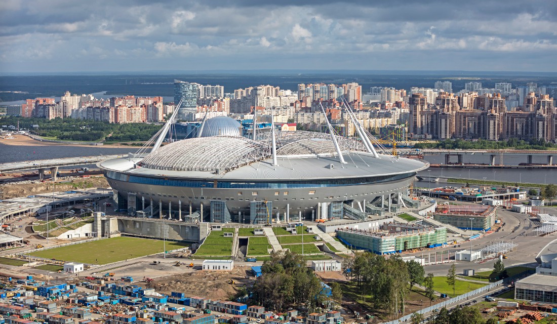 Chi&ecirc;m ngưỡng 12 s&acirc;n b&oacute;ng World Cup tuyệt đẹp từ kh&ocirc;ng trung - Ảnh 3.