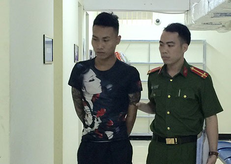 Rùng rợn gã thanh niên tra tấn người tình trẻ