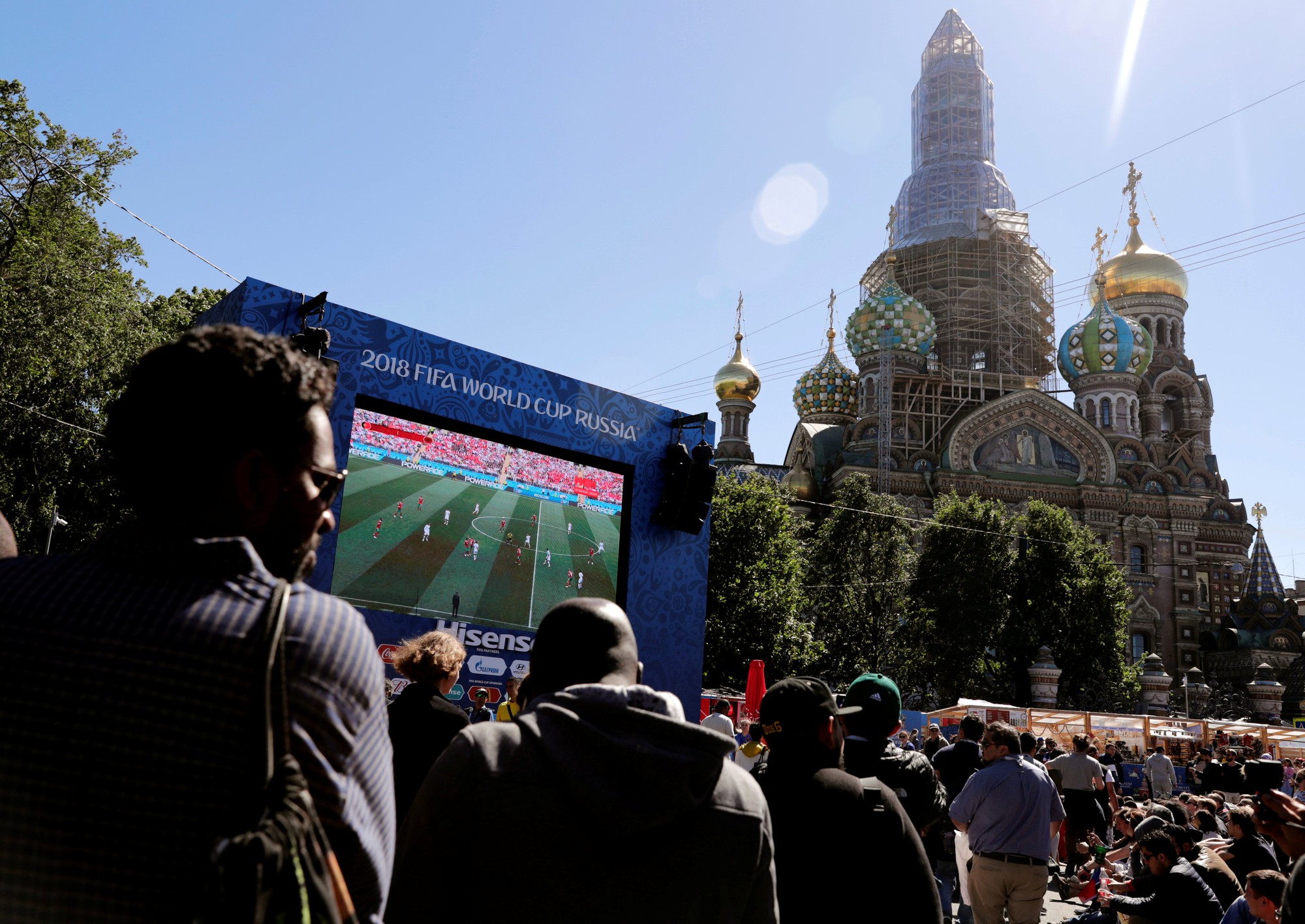Thư World Cup: Tho&aacute;ng qu&ecirc; hương giữa l&ograve;ng St. Petersburg - Ảnh 2.