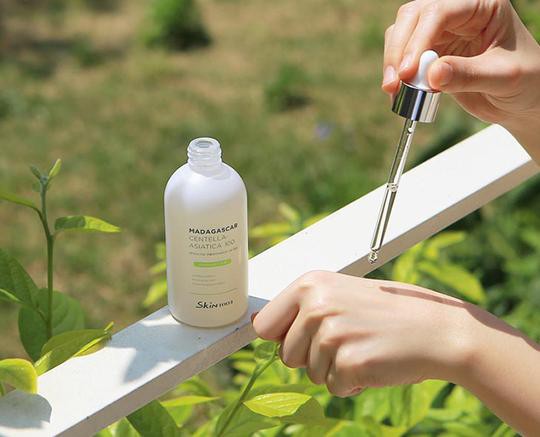 Phục hồi l&agrave;n da với ampoule rau m&aacute; trị mụn v&agrave; l&agrave;m mờ th&acirc;m - Ảnh 1.