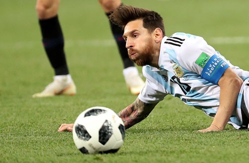 Không ai kết bạn với Messi