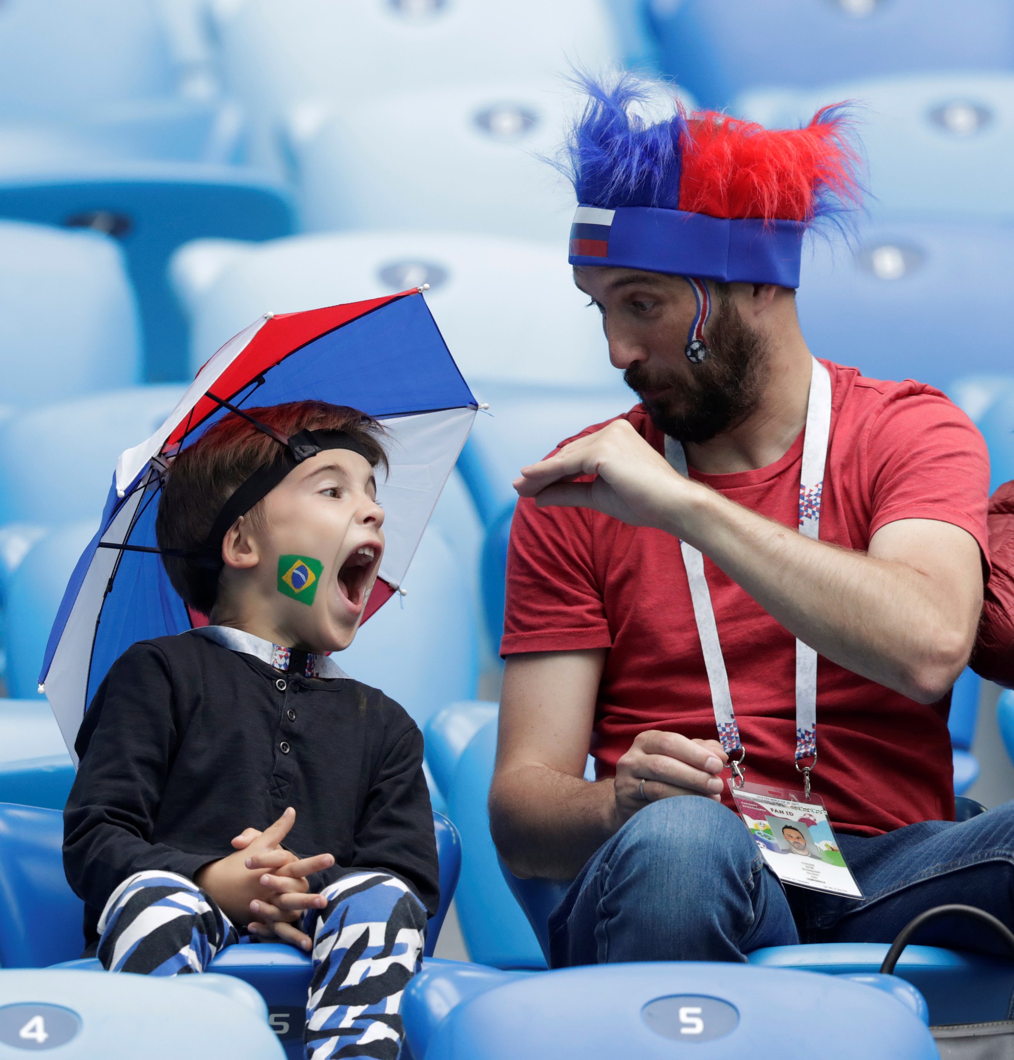 Những khoảng khắc cảm động cùng World Cup 2018 - Ảnh 5.