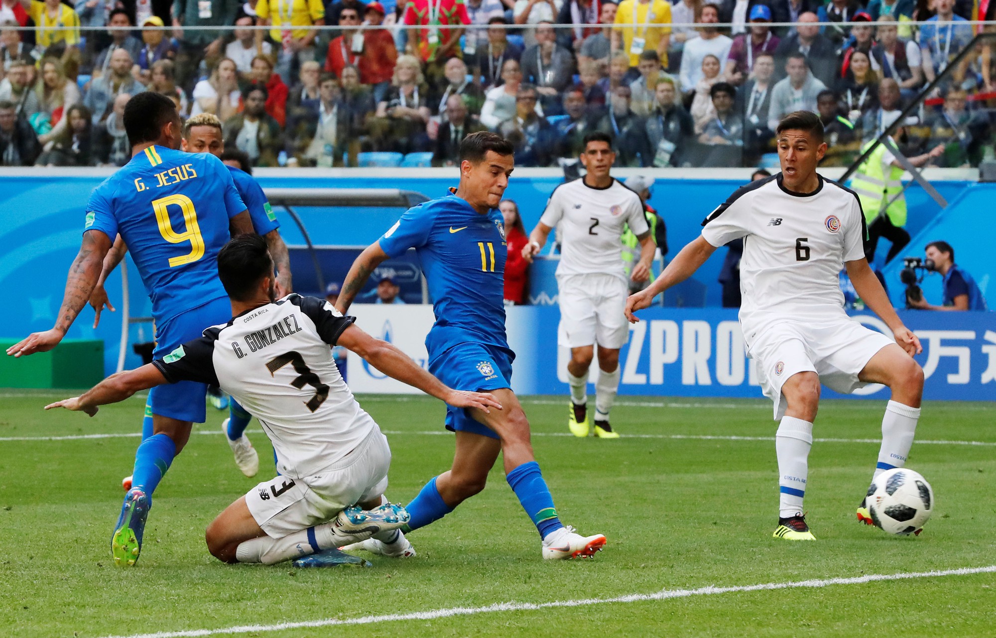 VAR tước phạt đền của Neymar, Brazil vẫn thắng kịch tính phút bù giờ - Ảnh 3.